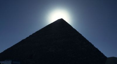 Sun behind Great Pyramid
